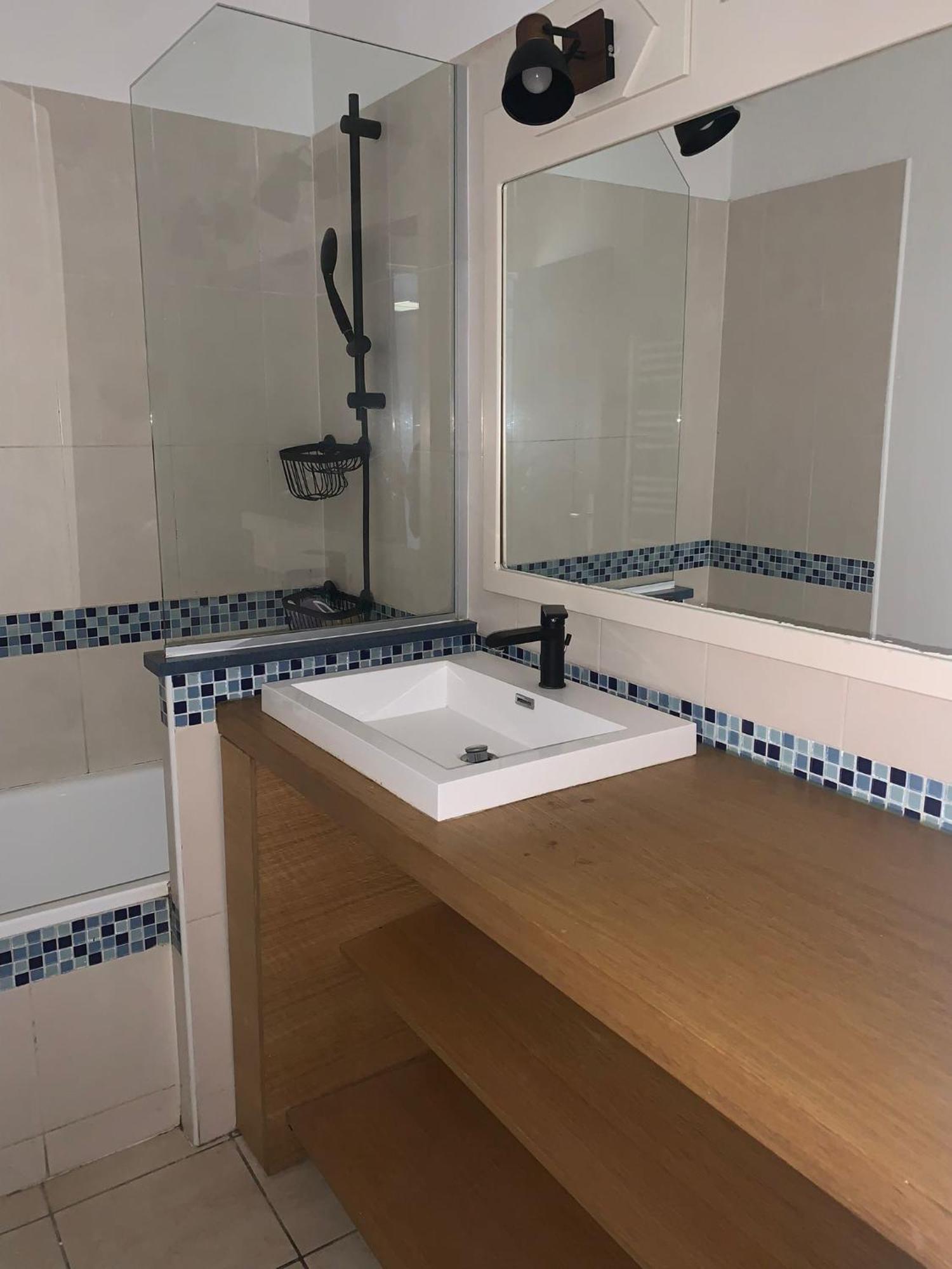 Apartment Heliotel Marine 4* Bord De Mer Saint-Laurent-du-Var Room photo